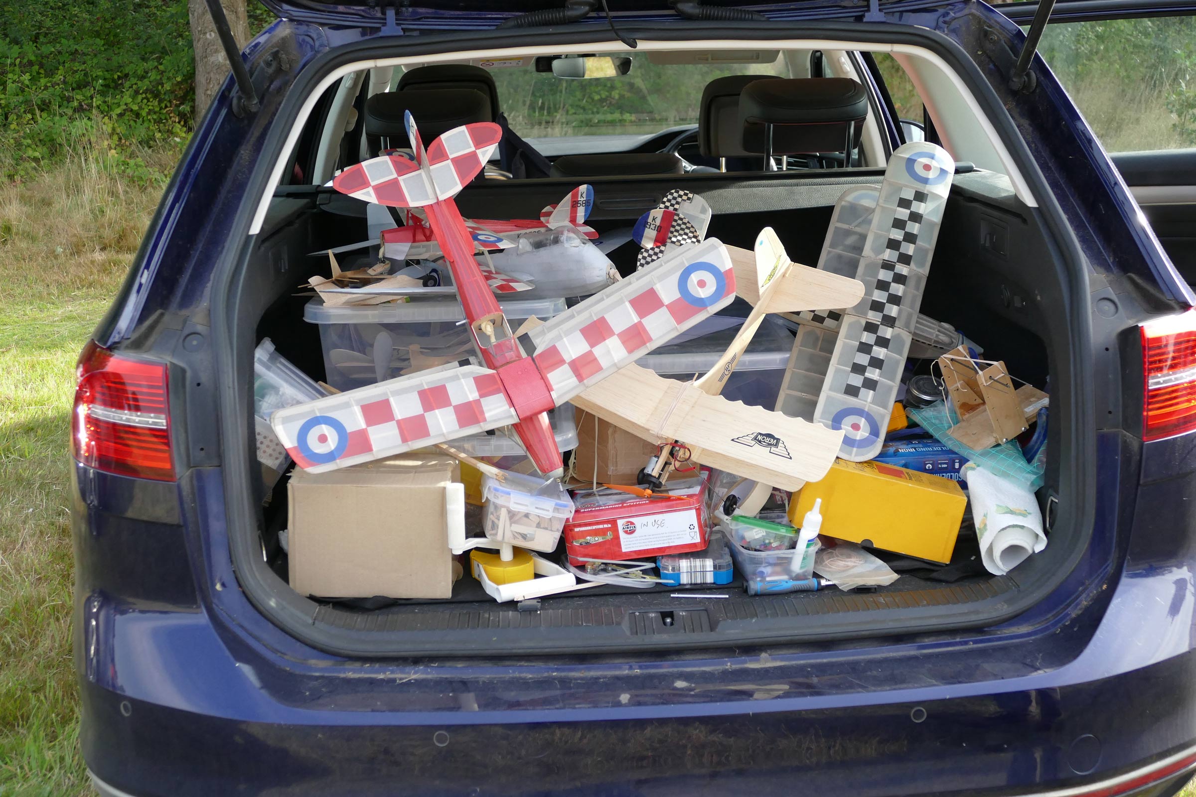 Having difficulty getting  all your stuff in the car then don’t despair just talk to PMFC expert Andy Sephton as it appears he has the skill 2025 Flying Aces.